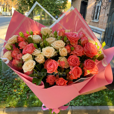 11 Кустовых роз